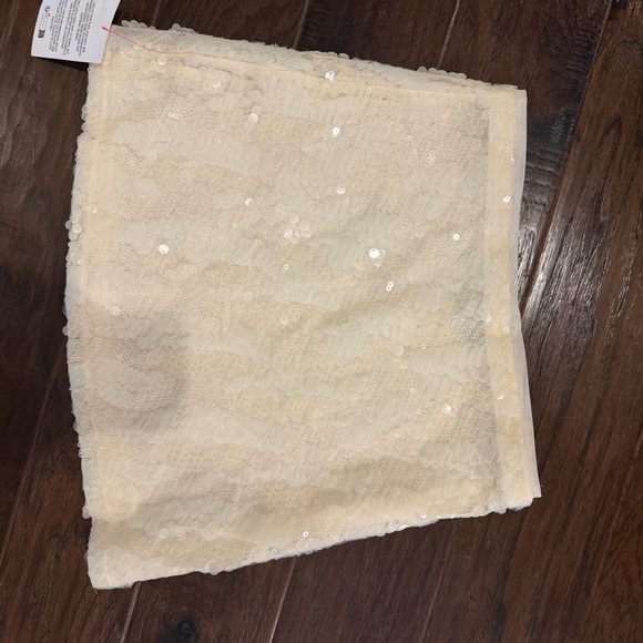 Ivory Sequin Ruffle Mini Skirt - Picture 4 of 4